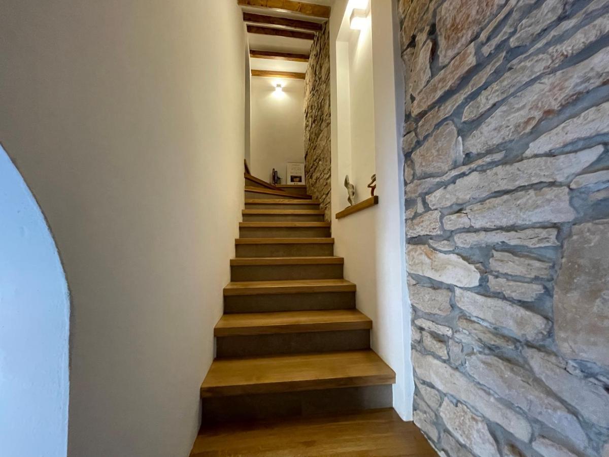 Villa Berto Nedescina Luaran gambar