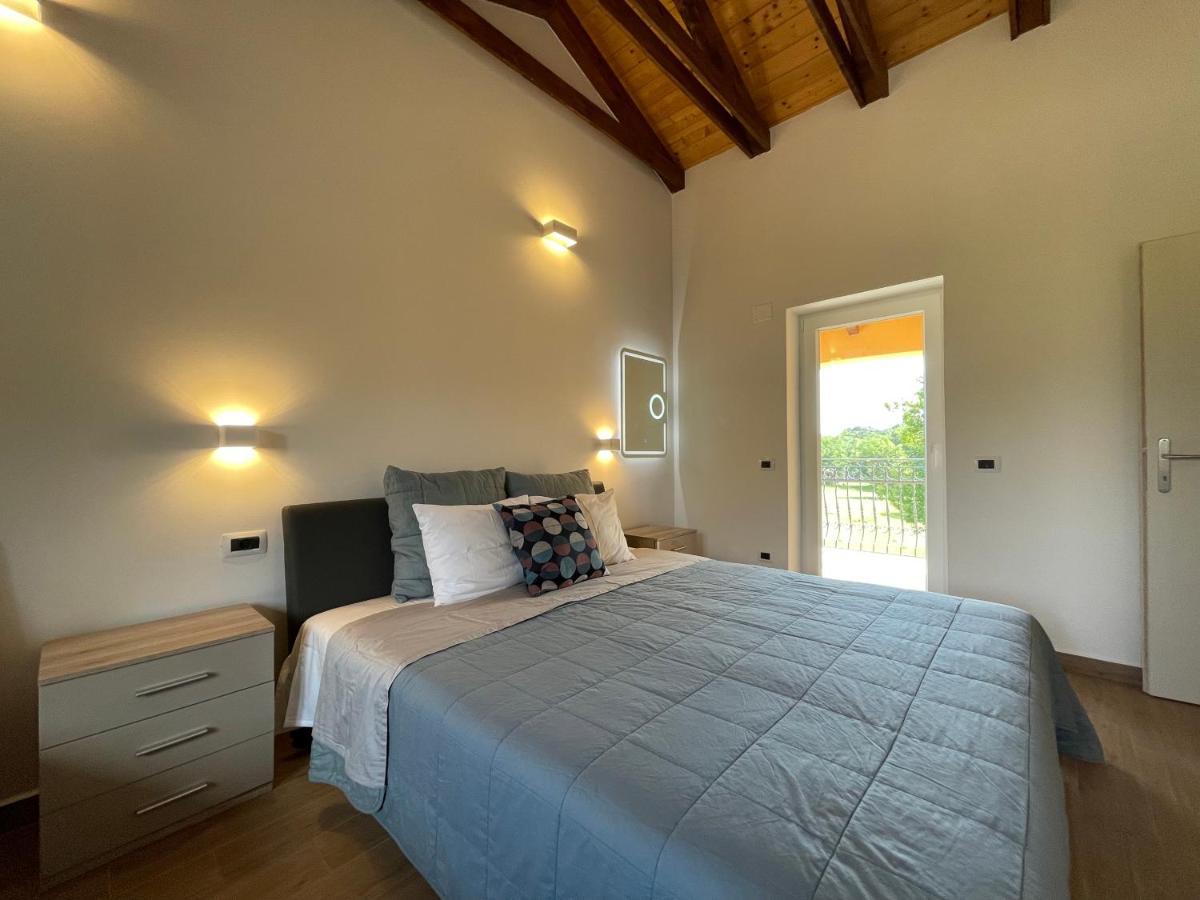 Villa Berto Nedescina Luaran gambar