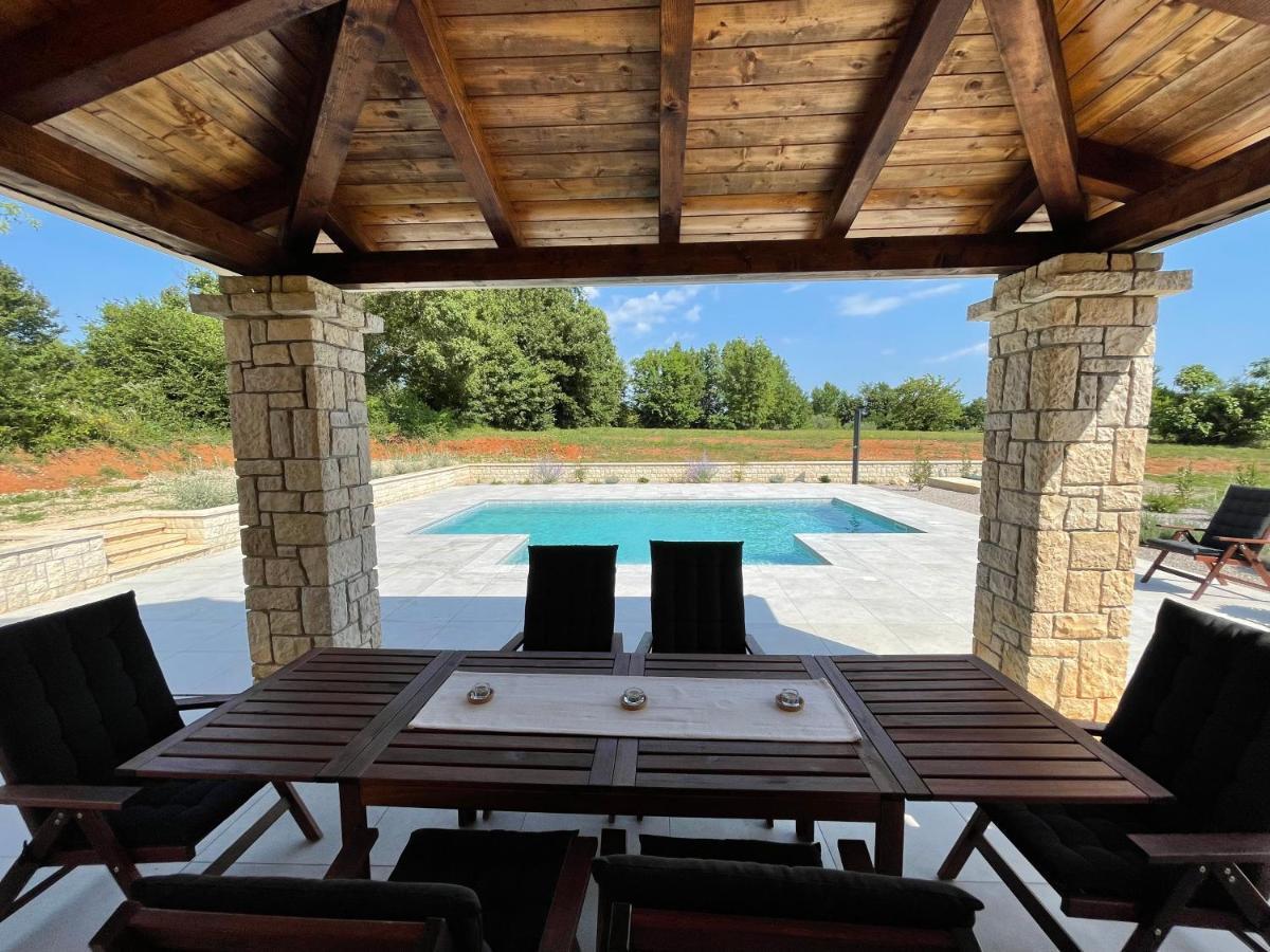 Villa Berto Nedescina Luaran gambar