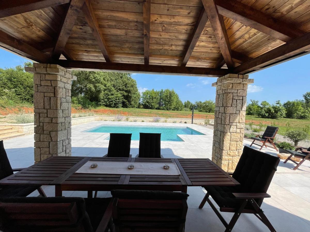 Villa Berto Nedescina Luaran gambar