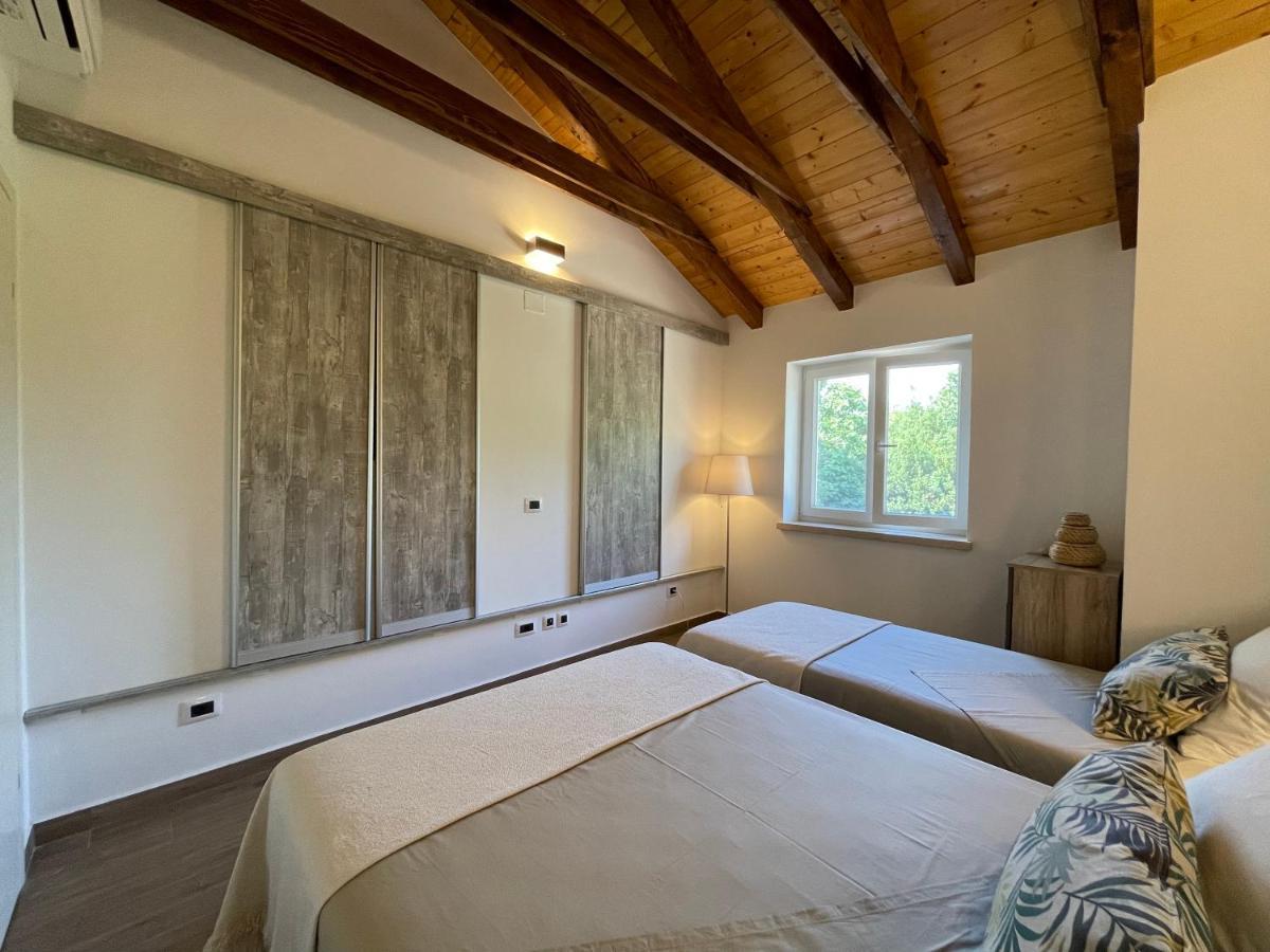 Villa Berto Nedescina Luaran gambar